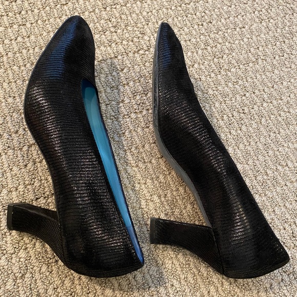 Thierry Rabotin Black Leather Pumps - Picture 5 of 13